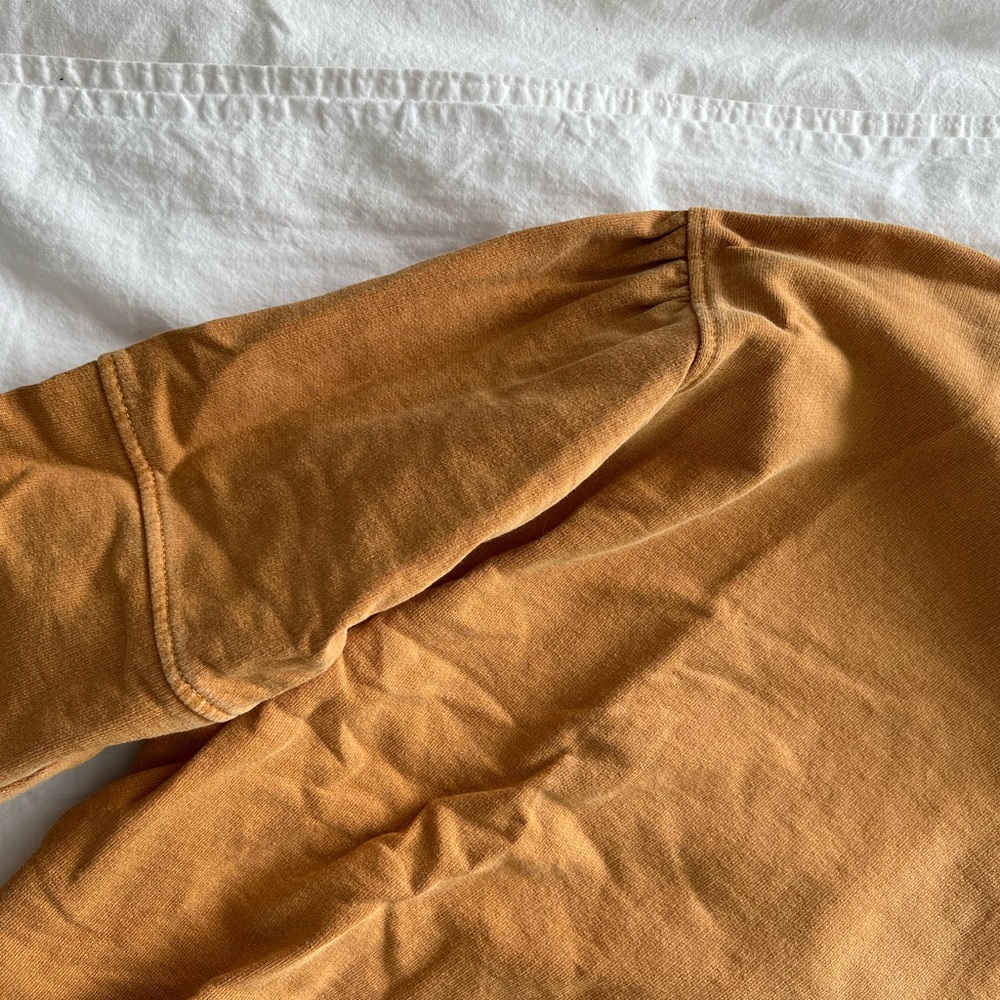Rivet & Thread Sweatshirt - Picture 4 of 5